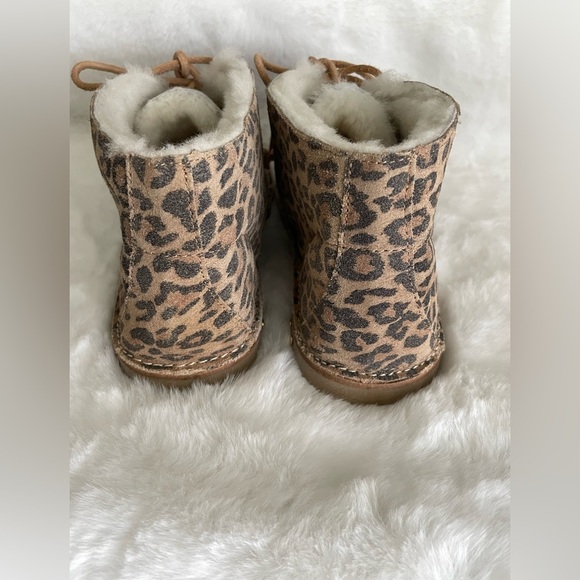 BEEK Goose Shearling Booties Boots Sherpa Lined Leopard $395 Anthropologie - Picture 6 of 10